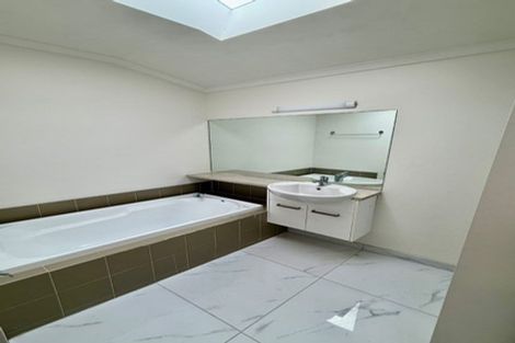 Photo of property in 52 Aspiring Avenue, Clover Park, Auckland, 2019