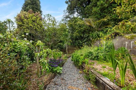 Photo of property in 333 Devon Street West, New Plymouth, 4310