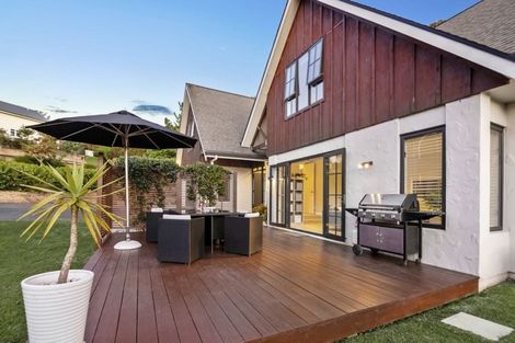 Photo of property in 33 Bernard Magnus Lane, Greenhithe, Auckland, 0632