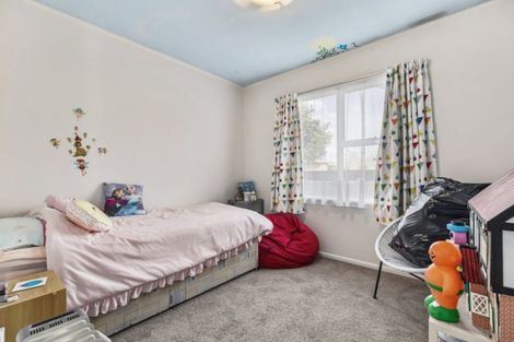 Photo of property in 15 Ashbury Avenue, Silverdale, Hamilton, 3216