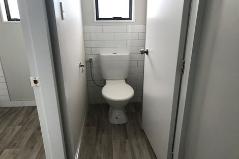 Photo of property in 2/77 Redcrest Avenue, Red Hill, Papakura, 2110