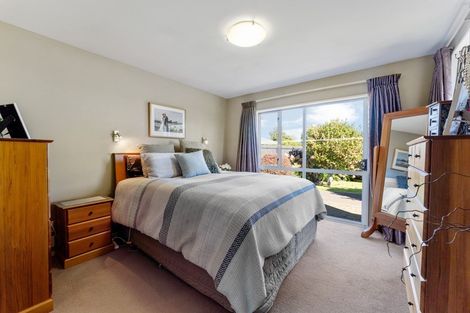 Photo of property in 2/54 Hudson Street, Bryndwr, Christchurch, 8053
