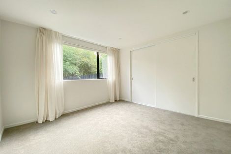 Photo of property in 5/37 Camelot Place, Glenfield, Auckland, 0629