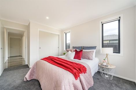 Photo of property in 37 Buddle Road, Wallaceville, Upper Hutt, 5018