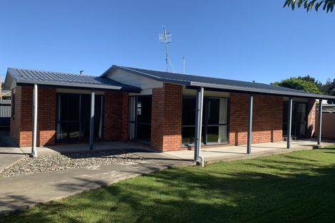 Photo of property in 28 Moa Street, Waikiwi, Invercargill, 9810