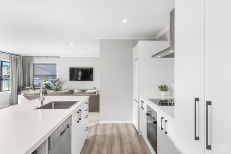 Photo of property in 7 Te Awa Rere Grove, Stokes Valley, Lower Hutt, 5019