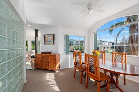 Photo of property in 26 Tornado Place, West Harbour, Auckland, 0618