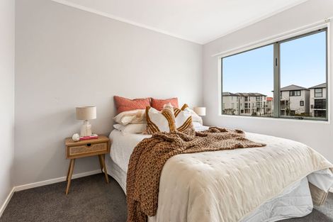 Photo of property in 19 Stephen Avenue, Henderson, Auckland, 0610