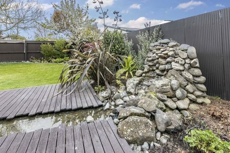 Photo of property in 4 Strachan Place, Rangiora, 7400