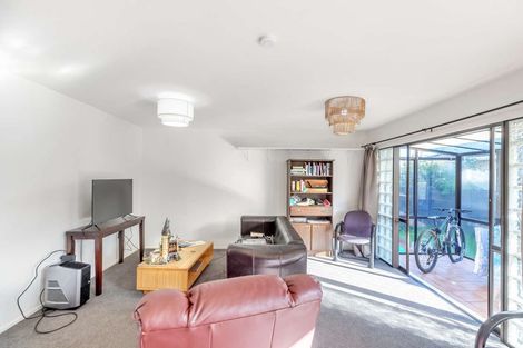 Photo of property in 1/185 Queenspark Drive, Parklands, Christchurch, 8083