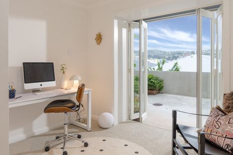 Photo of property in Hamilton Flats, 9a Hawker Street, Mount Victoria, Wellington, 6011