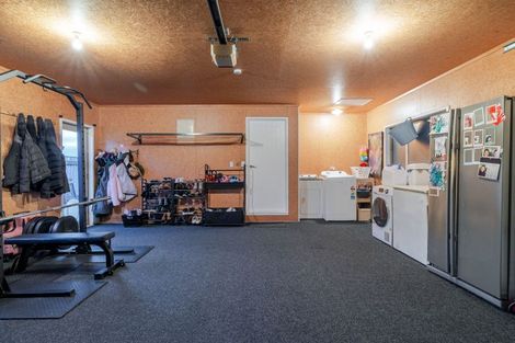 Photo of property in 19 Meridian Grove, Kelvin Grove, Palmerston North, 4414