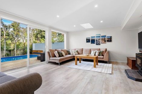 Photo of property in 63 Cliff Road, Torbay, Auckland, 0630