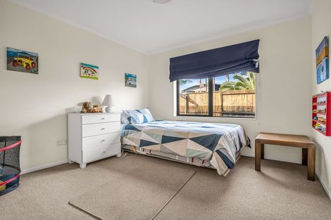 Photo of property in 16 Saint Kilda Place, Papamoa Beach, Papamoa, 3118