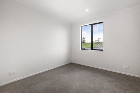 Photo of property in 345 Te Taruna Drive, Wainui, 0932