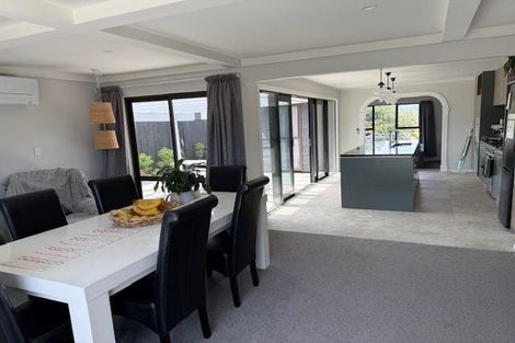 Photo of property in 87 Golf Road, Paraparaumu Beach, Paraparaumu, 5032