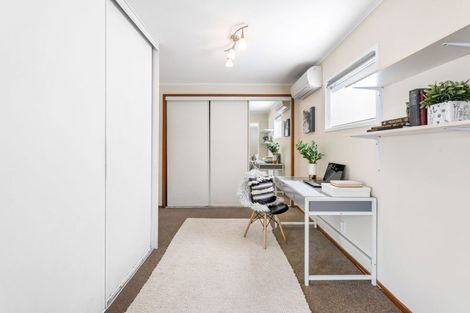 Photo of property in 10 Borrowdace Avenue, Botany Downs, Auckland, 2010