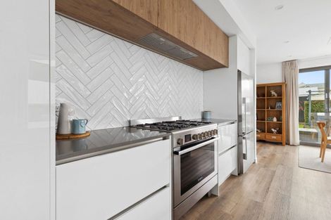 Photo of property in 10 Ada Close, Cambridge, 3434