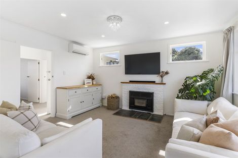 Photo of property in 42 Ellis Avenue, Mount Roskill, Auckland, 1041