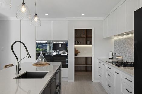 Photo of property in 25 Colombo Road, Waiuku, 2123