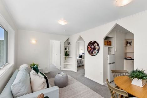 Photo of property in Windsor Court, 3/340 Tinakori Road, Thorndon, Wellington, 6011