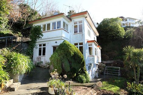 Photo of property in 3 Onslow Road, Bluff Hill, Napier, 4110