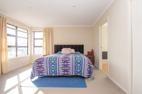 Photo of property in 8 Medallion Court, Kelvin Grove, Palmerston North, 4414