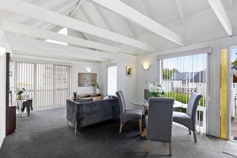 Photo of property in 3/20 Selwyn Road, Cockle Bay, Auckland, 2014