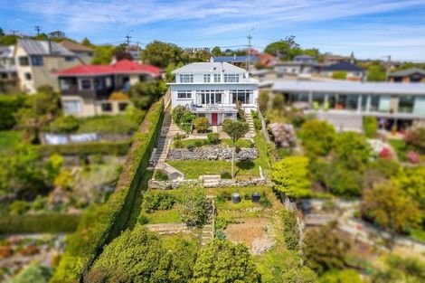 Photo of property in 121 Larnach Road, Vauxhall, Dunedin, 9013