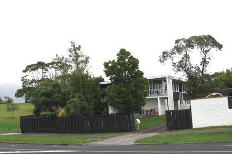 Photo of property in 4130 Great North Road, Glendene, Auckland, 0602