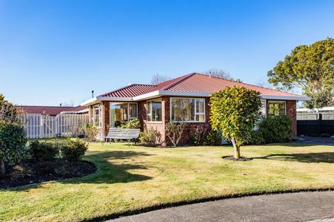 Photo of property in 15 Windsor Court, Rangiora, 7400