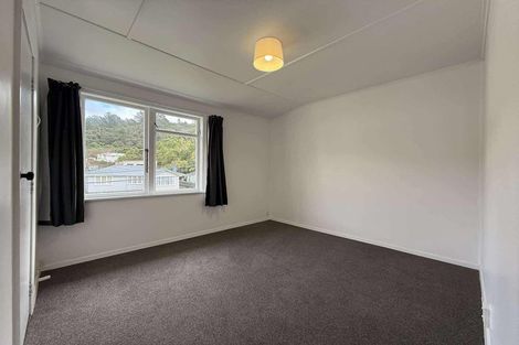 Photo of property in 7 Wainhouse Street, Stokes Valley, Lower Hutt, 5019