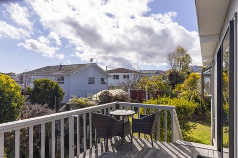 Photo of property in 2/25 Golders Place, Richmond Heights, Taupo, 3330