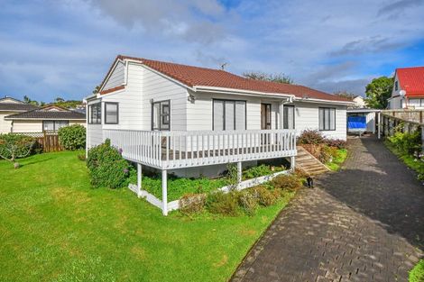 Photo of property in 4 Greenstone Place, Clover Park, Auckland, 2019