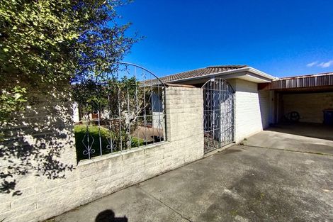 Photo of property in 2/36 Pupuke Road, Takapuna, Auckland, 0622