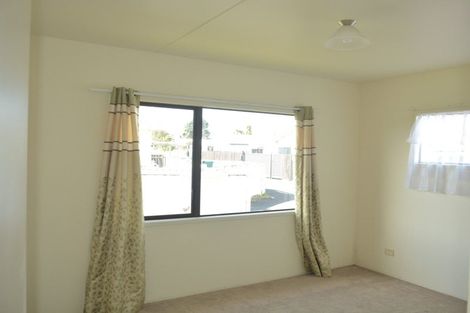 Photo of property in 4/29 Aeronautic Road, Takanini, 2112
