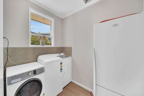 Photo of property in 1 Oxford Street, Holmes Hill, Oamaru, 9401