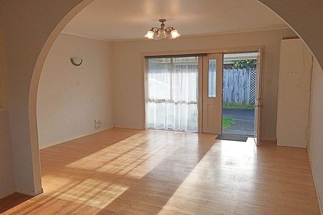 Photo of property in 2/11 Rapallo Place, Farm Cove, Auckland, 2012