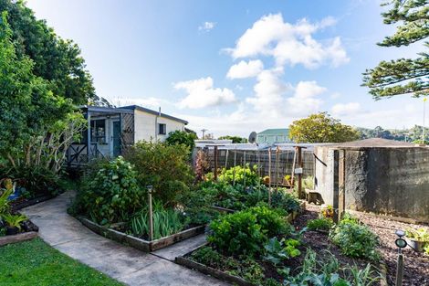 Photo of property in Plam House, 669 Pahi Road, Pahi, Paparoa, 0571