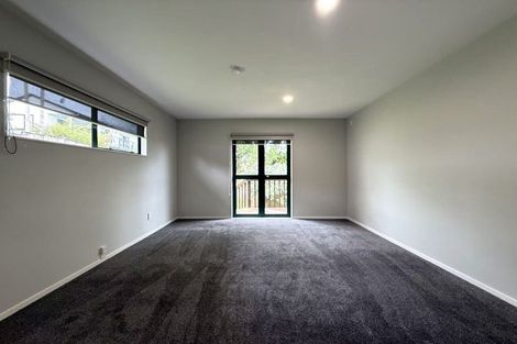 Photo of property in 11 Van Dyke Place, West Harbour, Auckland, 0618