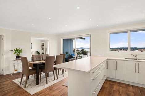 Photo of property in 16 Mcdonnell Street, Omokoroa, 3114