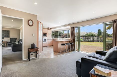 Photo of property in 20 Admiral Crescent, Flagstaff, Hamilton, 3210