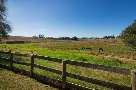 Photo of property in 141 Karioitahi Road, Waiuku, 2683