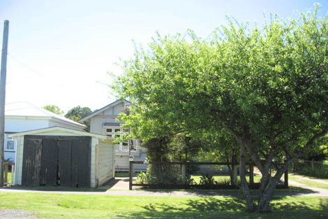 Photo of property in 106 Iranui Road, Inner Kaiti, Gisborne, 4010