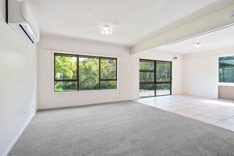 Photo of property in 13 Reynolds Place, Torbay, Auckland, 0630