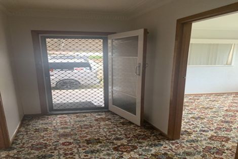 Photo of property in 42 Sunnyside Crescent, Papatoetoe, Auckland, 2025