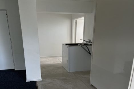 Photo of property in 11 Ian Place, Glendene, Auckland, 0602