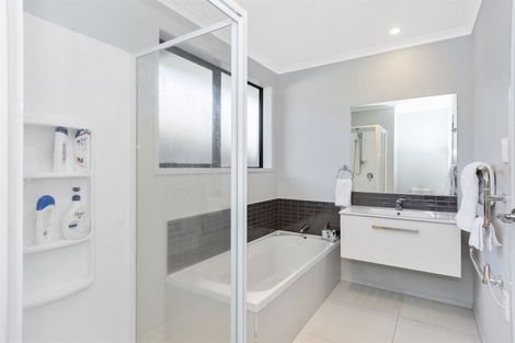 Photo of property in 3 Askew Lane, Pyes Pa, Tauranga, 3112