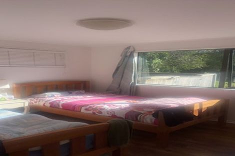 Photo of property in 22 Jenanne Place, Totara Vale, Auckland, 0629