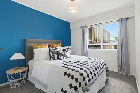 Photo of property in 1 Pleasant Road, Glen Eden, Auckland, 0602